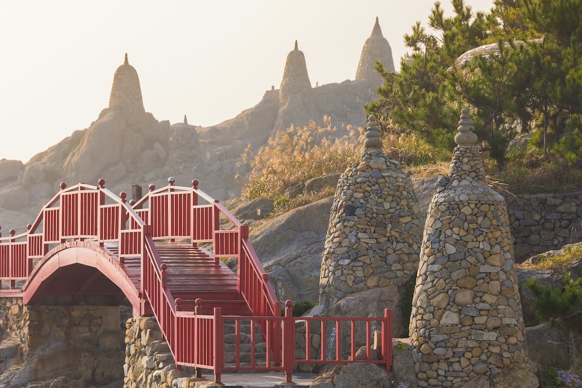South Korea - Busan - Haedong Yonggunsa Temple 4