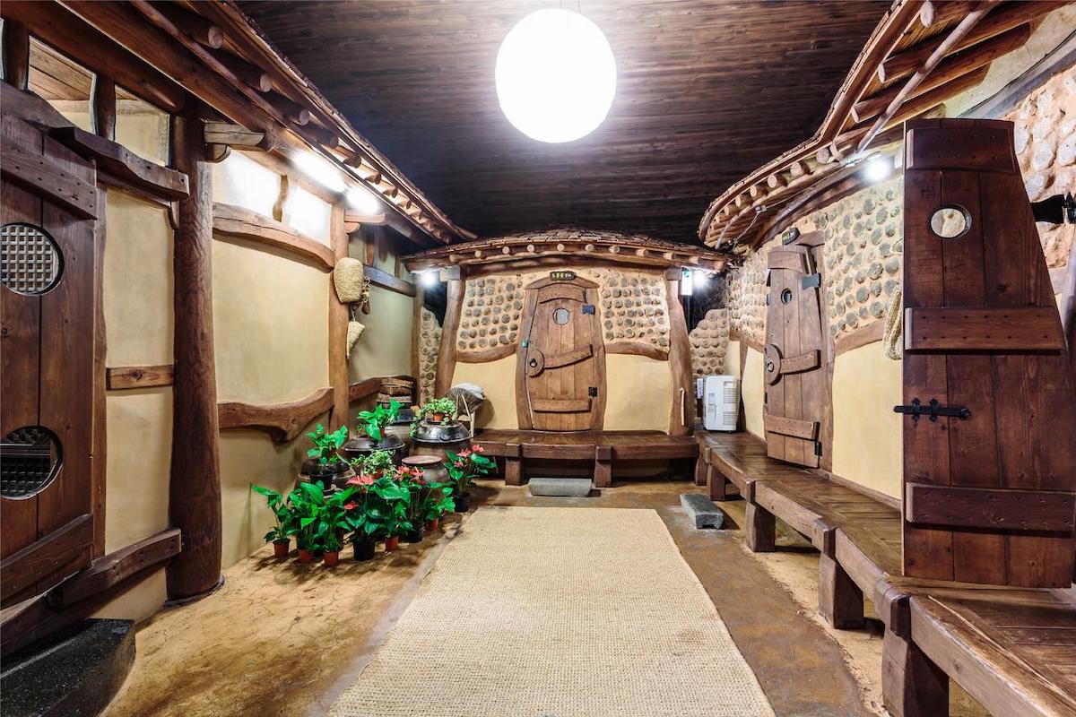 South Korea - Jeju Island - Kasan Tobang 2