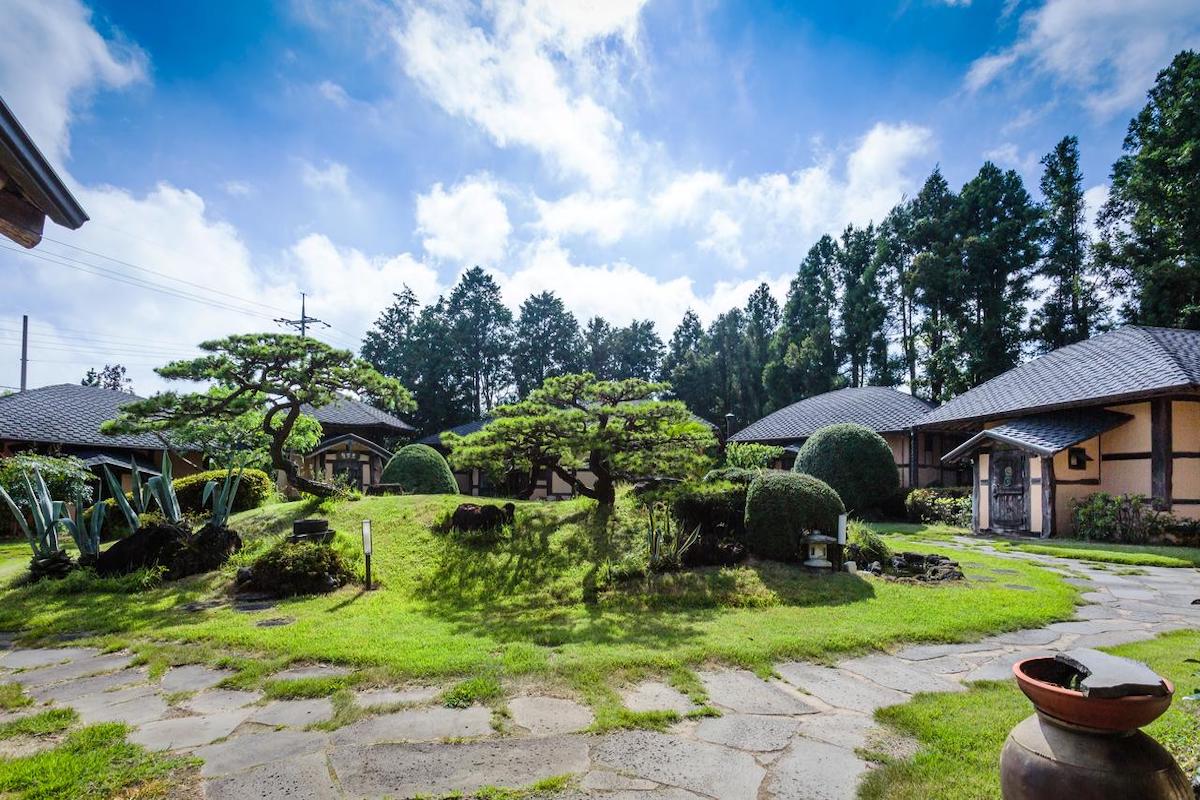 South Korea - Jeju Island - Kasan Tobang 6