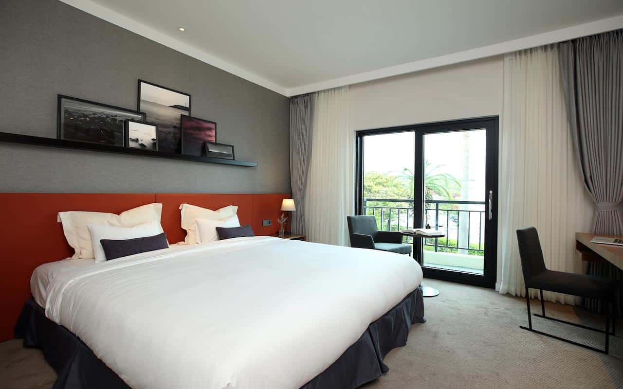 South Korea - Jeju - Suites Hotel 2