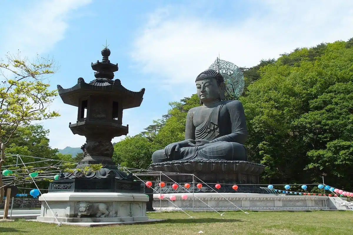South Korea - Seoraksan - Sinheungsa Temple 1