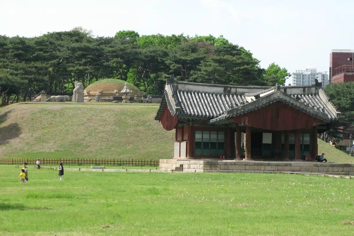 South Korea - Seoul - Seonjeongneung 4