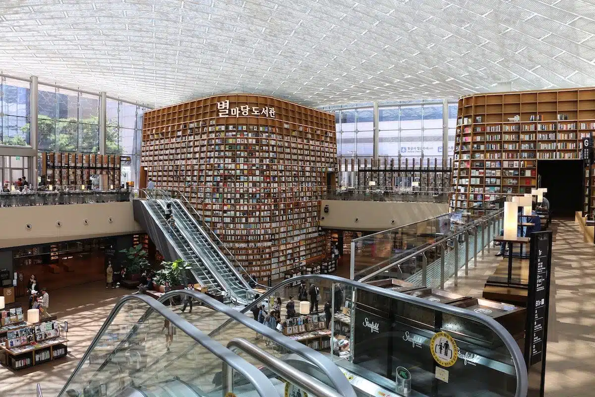 South Korea - Seoul - Starfield Library 3